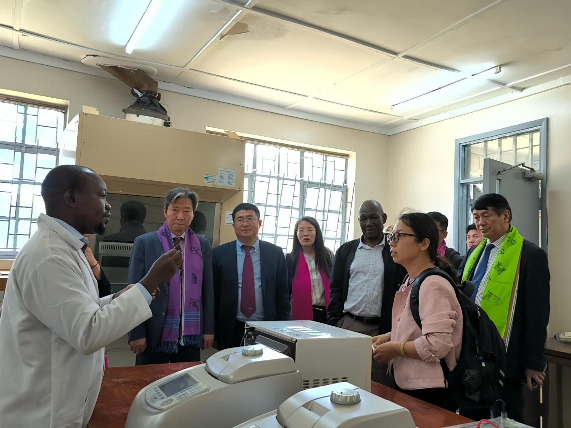 语合中心代表团考察“一带一路”联合实验室 语合中心代表团考察“一带一路”联合实验室